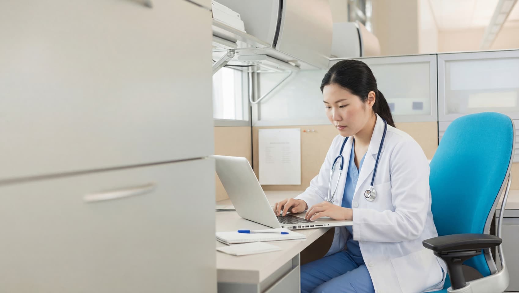 Pathologist-led case preparation and structured draft reporting support